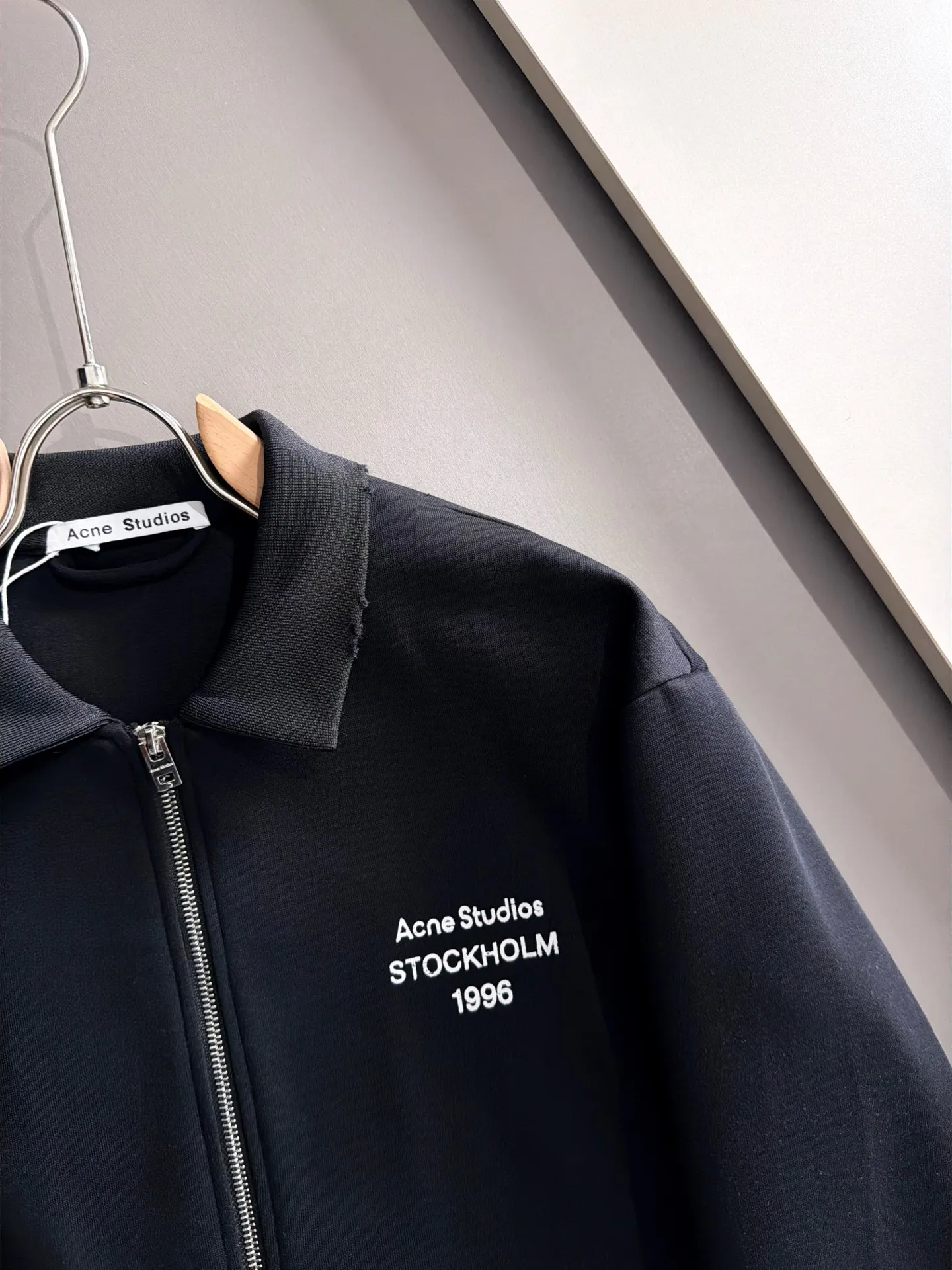 🛫🛫🛫High version Acne Studios suit 26ss customized top-grade fabric new jacket casual pants, ribbon letter embroidery stitching new show products‼ The product is in perfect condition, comfortable and warm, complete with three labels, full and attractive color, very outstanding design, customized hardware accessories can easily enhance the fashion sense, the workmanship is extremely elegant and rigorous, and the wiring is neat and meticulous! A masterpiece from a famous designer! The upper body does not look bloated and is super handsome! Sizes：M～XXXL